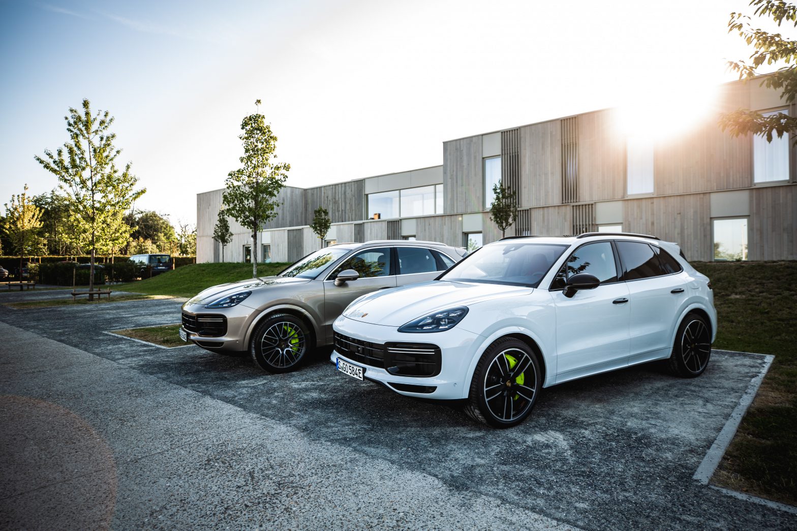 Porsche Hybrid SUV mit 680 PS der Cayenne Turbo S E-Hybrid – srsly ...