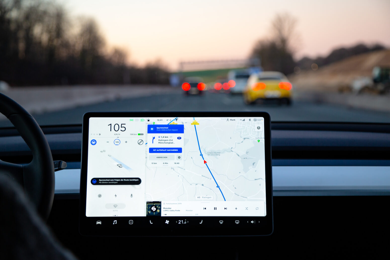 Tesla – Full-Self-Driving als Abo Modell